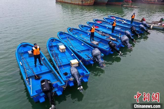 量子特攻，揭秘逐浪者快艇，驰骋未来海域的终极座驾