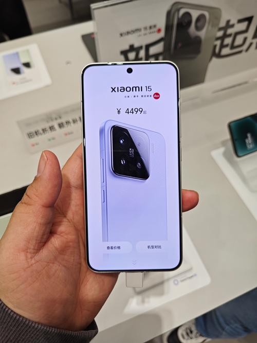 在国产手机市场竞争激烈的情况下，max323 是如何赢得市场欢迎的？