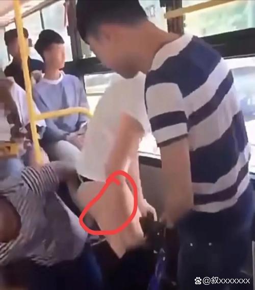 在公交车上，你有没有遇到过这些尴尬的事？