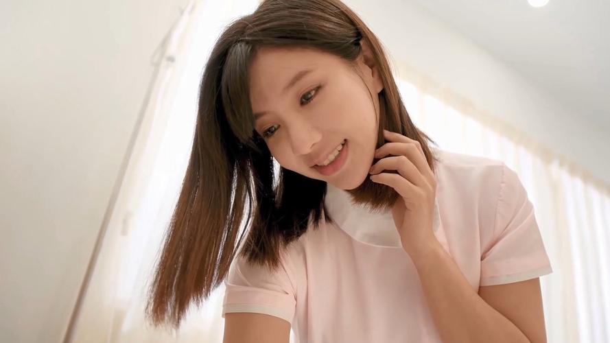 吴梦梦直播时的角色扮演：你如何评价她的表现？