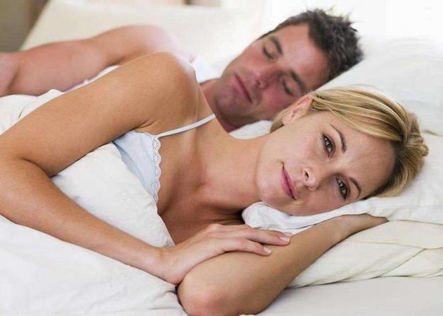 男人和女人在一起羞羞的视频揭秘：情感与亲密关系的真实展现