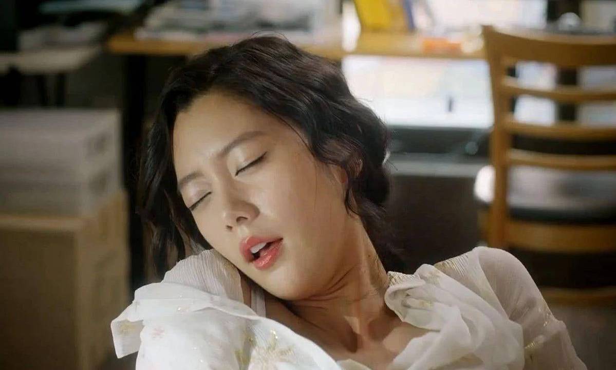 欧美熟妇一区二区三区精选合集：经典与时尚的完美融合，满足你的所有期待