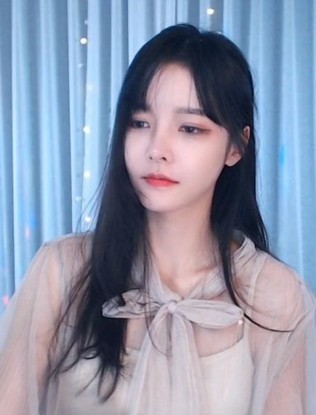 瑟瑟视频网站免费入口，你懂得为何如此难找？我来告诉你答案