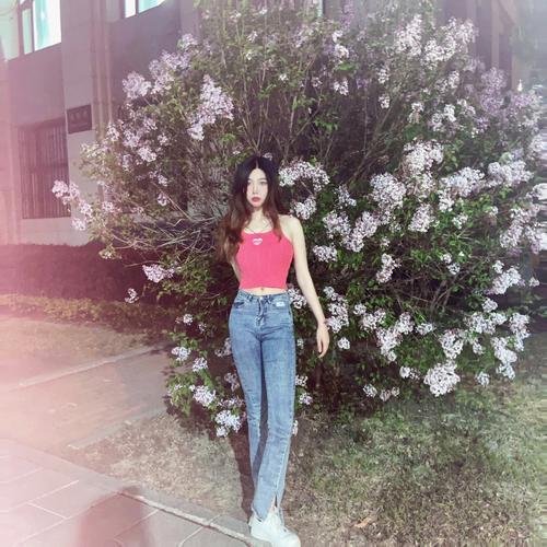 五月丁香激情综合：揭示真相，你需要知道的一切五月丁香激情综合：是道德沦丧还是另有隐情？五月丁香激情综合：这是一个值得探讨的话题