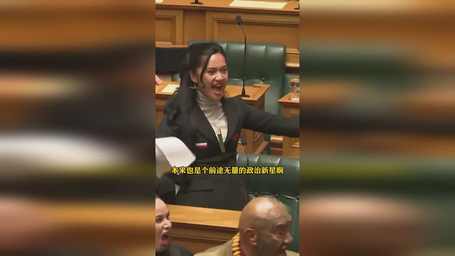 张婉莹视频：暑假作业的秘密解析：这个包含了主要的关键字张婉莹视频和暑假作业，同时也比较简洁明了，符合百度 SEO 优化的要求