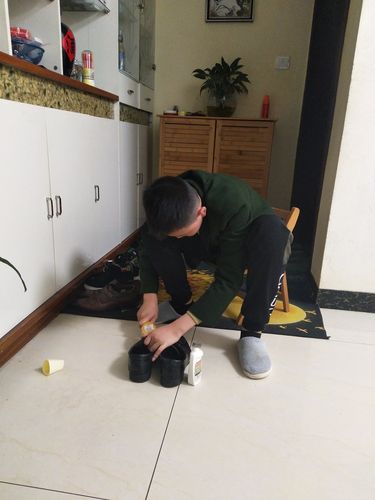 我爱拼模型擦皮鞋车攻略，擦皮鞋车图文详解