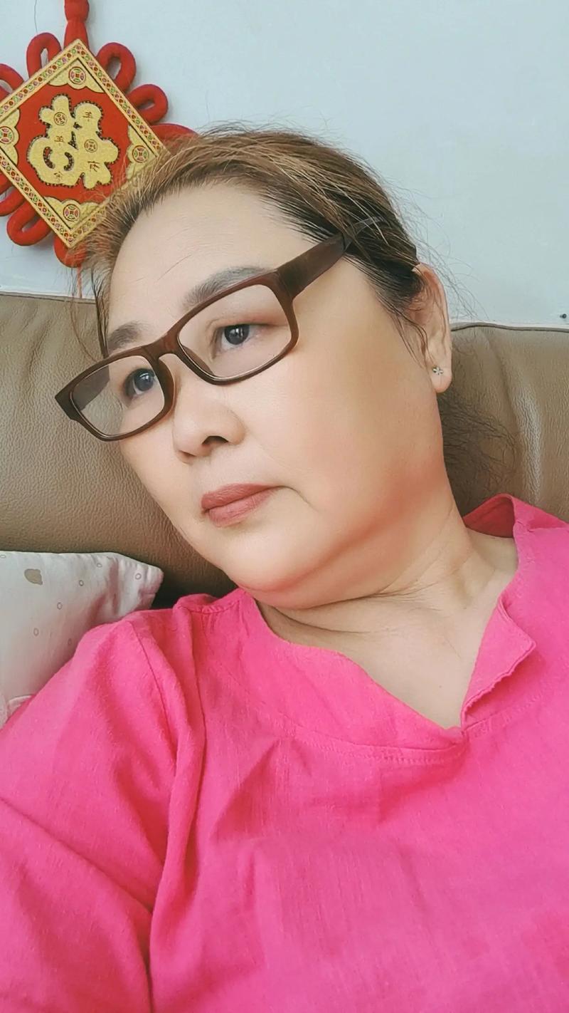 四川60岁老阿姨叫的没谁了！这个画面让全网破防